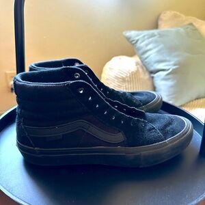 High Top Men’s Skate Vans - size 9.5